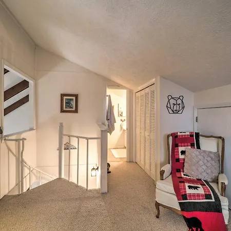 Beautiful Beech Mountain Condo With Private Balcony! Exterior photo
